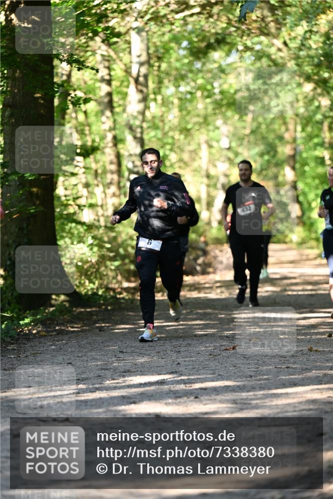 06.10.2024 - Bramfelder Halbmarathon 2024 Dr. Thomas Lammeyer http://msf.ph/oto/7338380 06.10.2024 10:26:43 Laufen 432 meine-sportfotos.de