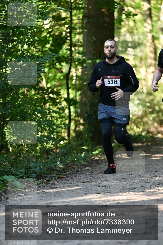 06.10.2024 - Bramfelder Halbmarathon 2024 Dr. Thomas Lammeyer http://msf.ph/oto/7338390 06.10.2024 10:26:46 Laufen 536 meine-sportfotos.de