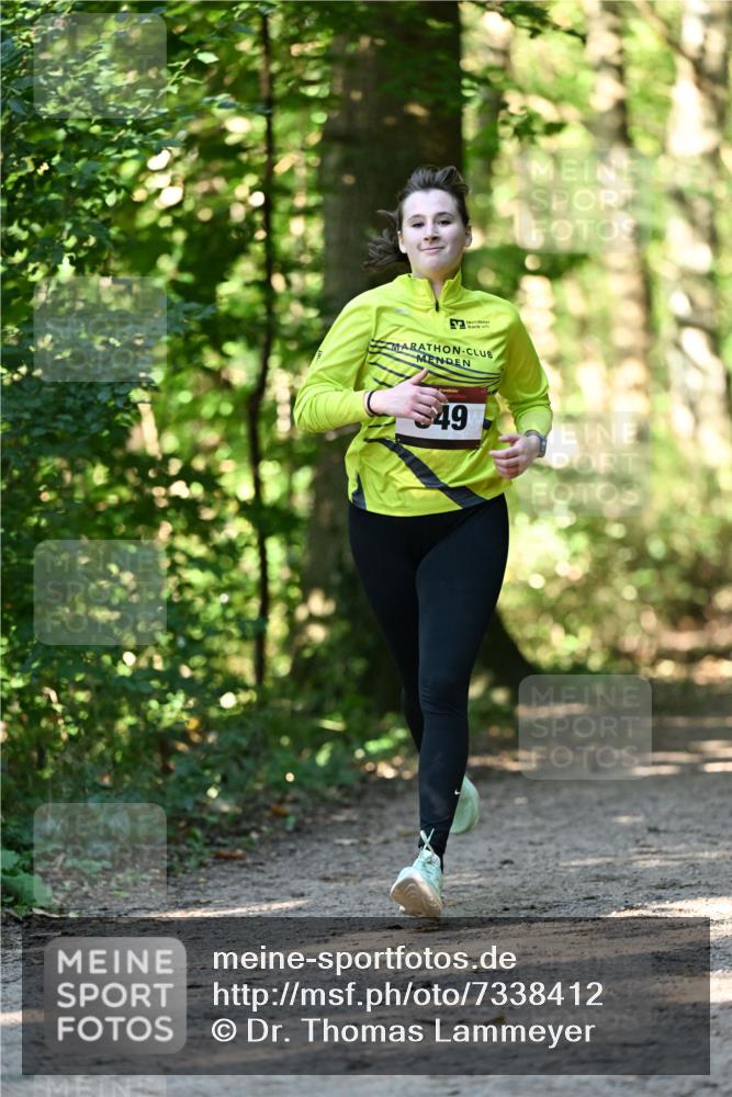 06.10.2024 - Bramfelder Halbmarathon 2024 Dr. Thomas Lammeyer http://msf.ph/oto/7338412 06.10.2024 10:26:52 Laufen 49 meine-sportfotos.de