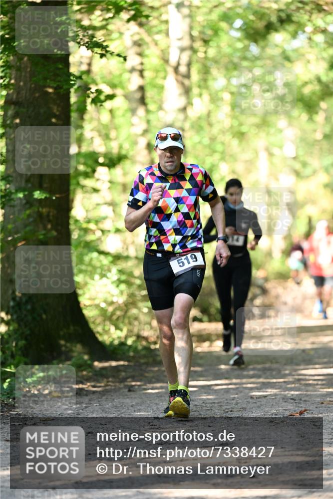 06.10.2024 - Bramfelder Halbmarathon 2024 Dr. Thomas Lammeyer http://msf.ph/oto/7338427 06.10.2024 10:26:59 Laufen 519, 014 meine-sportfotos.de