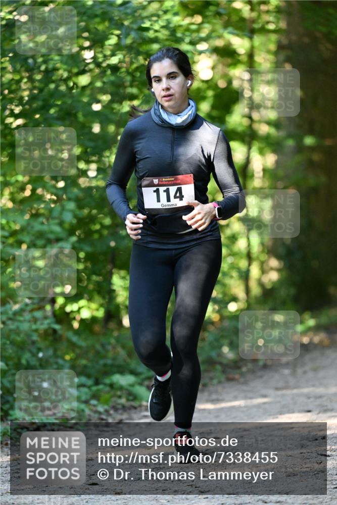 06.10.2024 - Bramfelder Halbmarathon 2024 Dr. Thomas Lammeyer http://msf.ph/oto/7338455 06.10.2024 10:27:03 Laufen 33, 114 meine-sportfotos.de