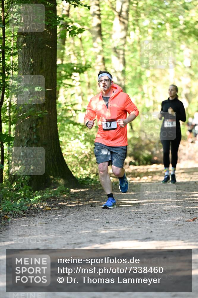 06.10.2024 - Bramfelder Halbmarathon 2024 Dr. Thomas Lammeyer http://msf.ph/oto/7338460 06.10.2024 10:27:07 Laufen 17 meine-sportfotos.de