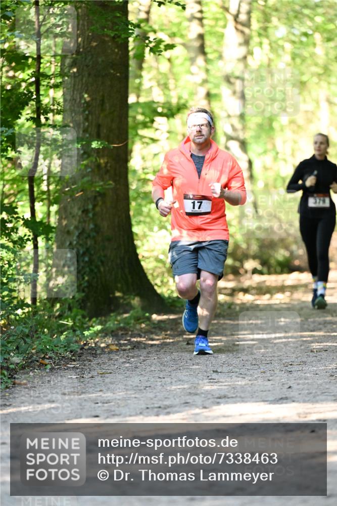06.10.2024 - Bramfelder Halbmarathon 2024 Dr. Thomas Lammeyer http://msf.ph/oto/7338463 06.10.2024 10:27:07 Laufen 146, 379, 17 meine-sportfotos.de