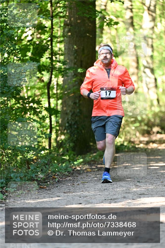 06.10.2024 - Bramfelder Halbmarathon 2024 Dr. Thomas Lammeyer http://msf.ph/oto/7338468 06.10.2024 10:27:08 Laufen 17 meine-sportfotos.de