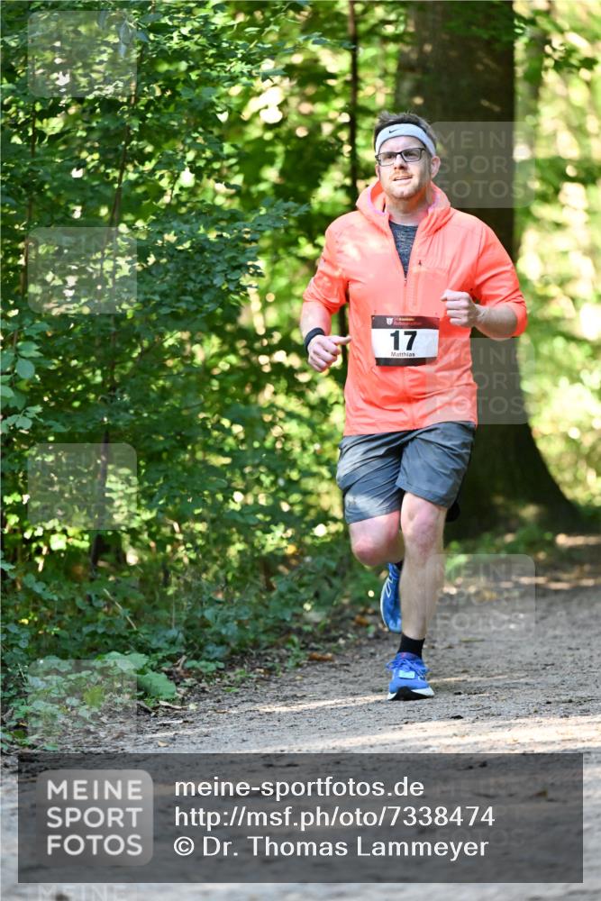 06.10.2024 - Bramfelder Halbmarathon 2024 Dr. Thomas Lammeyer http://msf.ph/oto/7338474 06.10.2024 10:27:09 Laufen 33, 17 meine-sportfotos.de