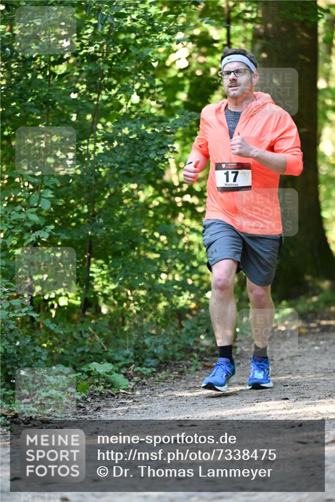 06.10.2024 - Bramfelder Halbmarathon 2024 Dr. Thomas Lammeyer http://msf.ph/oto/7338475 06.10.2024 10:27:09 Laufen 17 meine-sportfotos.de