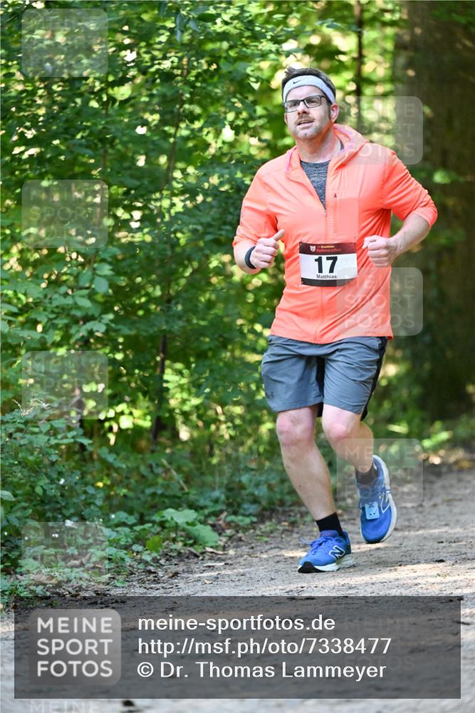 06.10.2024 - Bramfelder Halbmarathon 2024 Dr. Thomas Lammeyer http://msf.ph/oto/7338477 06.10.2024 10:27:09 Laufen 17 meine-sportfotos.de