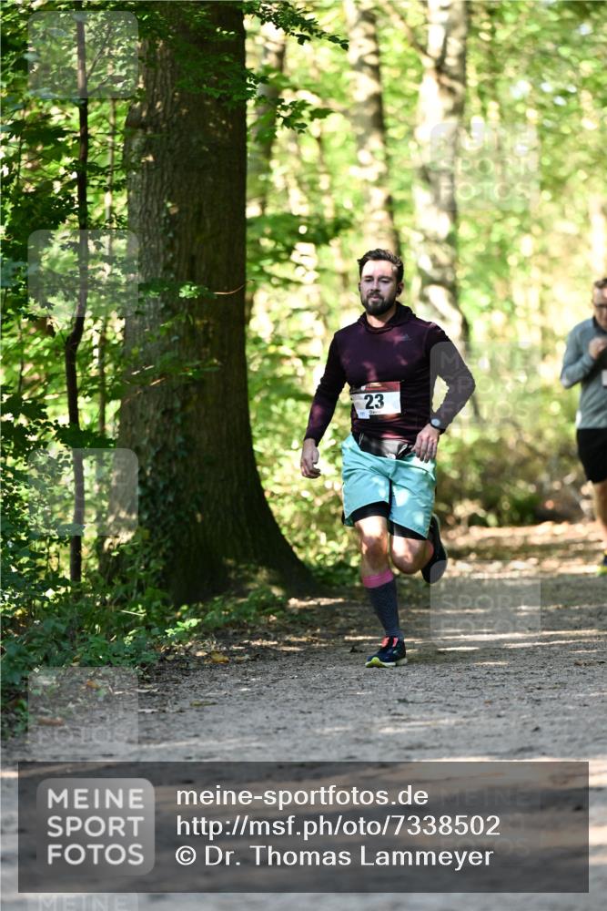 06.10.2024 - Bramfelder Halbmarathon 2024 Dr. Thomas Lammeyer http://msf.ph/oto/7338502 06.10.2024 10:27:18 Laufen 23 meine-sportfotos.de