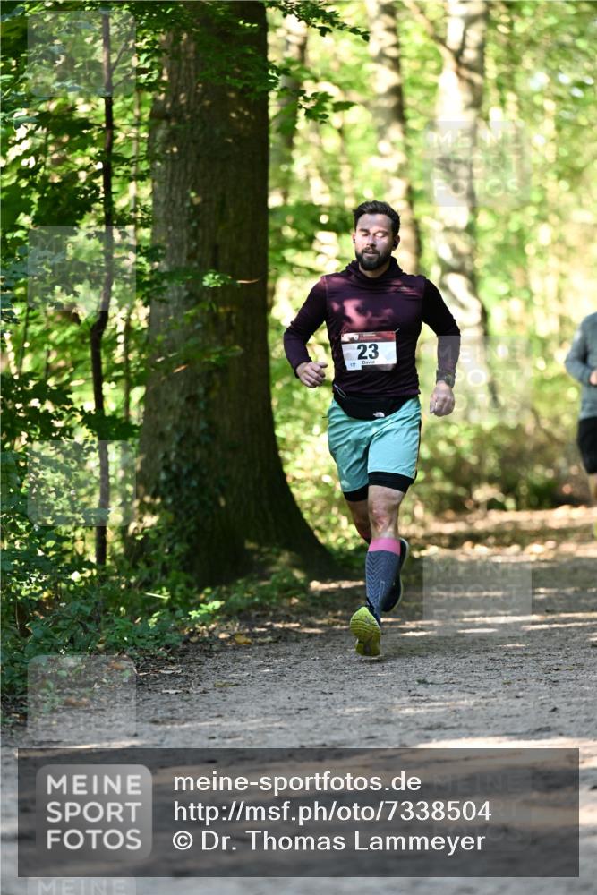 06.10.2024 - Bramfelder Halbmarathon 2024 Dr. Thomas Lammeyer http://msf.ph/oto/7338504 06.10.2024 10:27:19 Laufen 23 meine-sportfotos.de