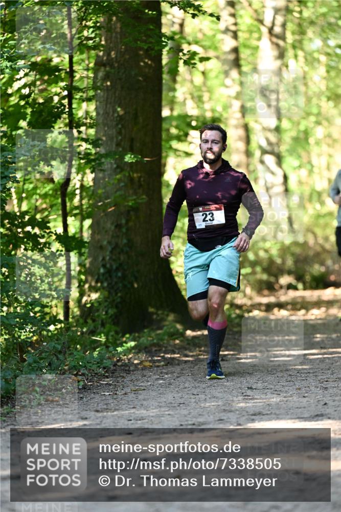 06.10.2024 - Bramfelder Halbmarathon 2024 Dr. Thomas Lammeyer http://msf.ph/oto/7338505 06.10.2024 10:27:19 Laufen 23, 177 meine-sportfotos.de