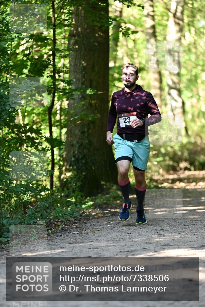 06.10.2024 - Bramfelder Halbmarathon 2024 Dr. Thomas Lammeyer http://msf.ph/oto/7338506 06.10.2024 10:27:19 Laufen 23, 177 meine-sportfotos.de
