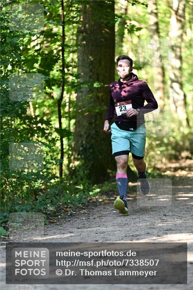 06.10.2024 - Bramfelder Halbmarathon 2024 Dr. Thomas Lammeyer http://msf.ph/oto/7338507 06.10.2024 10:27:19 Laufen 2, 23 meine-sportfotos.de