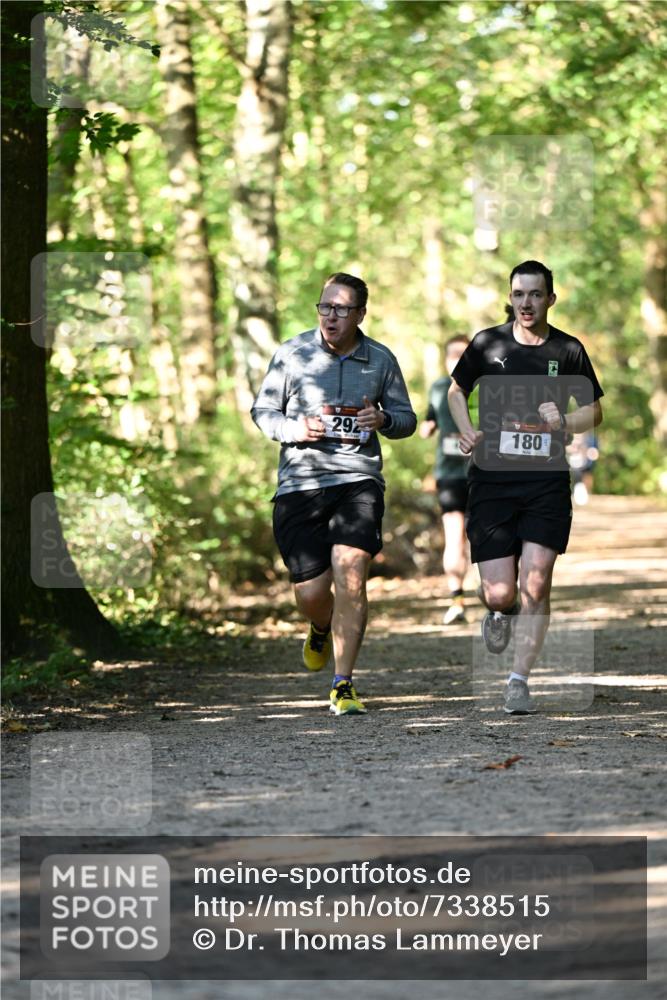 06.10.2024 - Bramfelder Halbmarathon 2024 Dr. Thomas Lammeyer http://msf.ph/oto/7338515 06.10.2024 10:27:21 Laufen 292, 180 meine-sportfotos.de