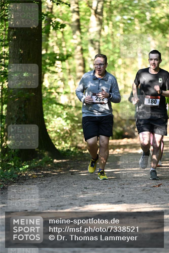 06.10.2024 - Bramfelder Halbmarathon 2024 Dr. Thomas Lammeyer http://msf.ph/oto/7338521 06.10.2024 10:27:22 Laufen 292, 180 meine-sportfotos.de