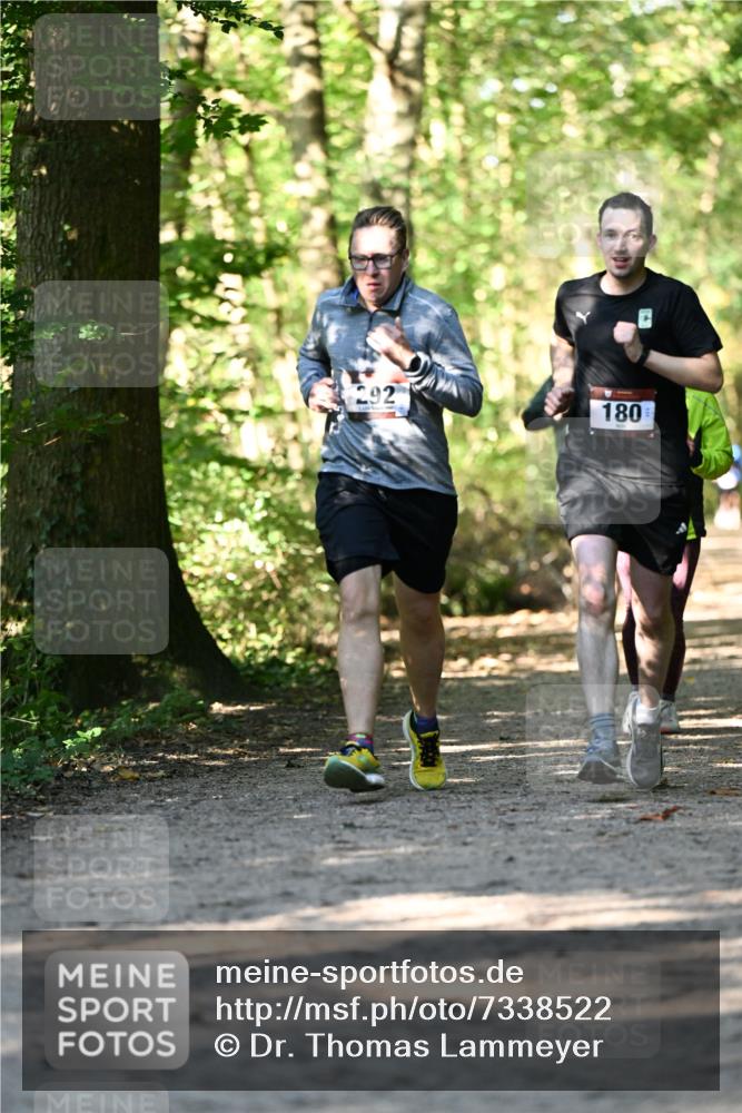 06.10.2024 - Bramfelder Halbmarathon 2024 Dr. Thomas Lammeyer http://msf.ph/oto/7338522 06.10.2024 10:27:22 Laufen 292, 180 meine-sportfotos.de