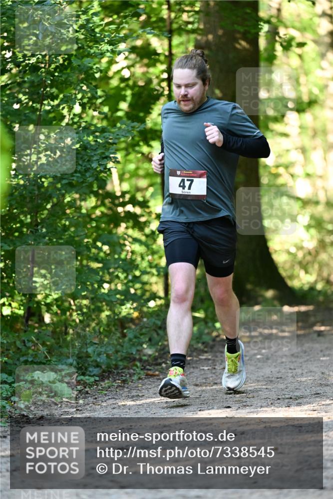 06.10.2024 - Bramfelder Halbmarathon 2024 Dr. Thomas Lammeyer http://msf.ph/oto/7338545 06.10.2024 10:27:27 Laufen 47 meine-sportfotos.de