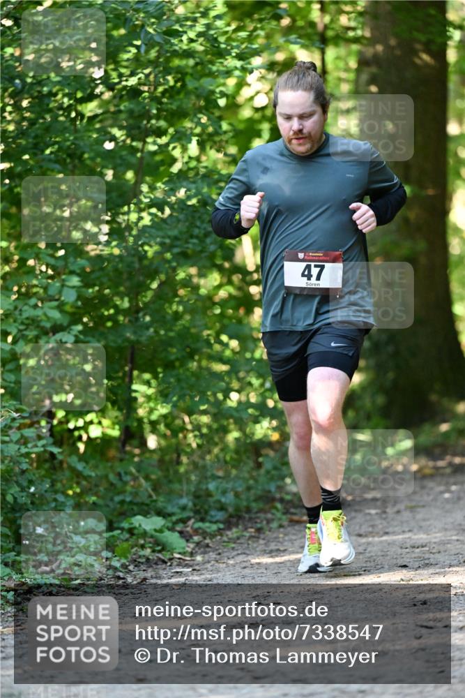 06.10.2024 - Bramfelder Halbmarathon 2024 Dr. Thomas Lammeyer http://msf.ph/oto/7338547 06.10.2024 10:27:27 Laufen 33, 47 meine-sportfotos.de