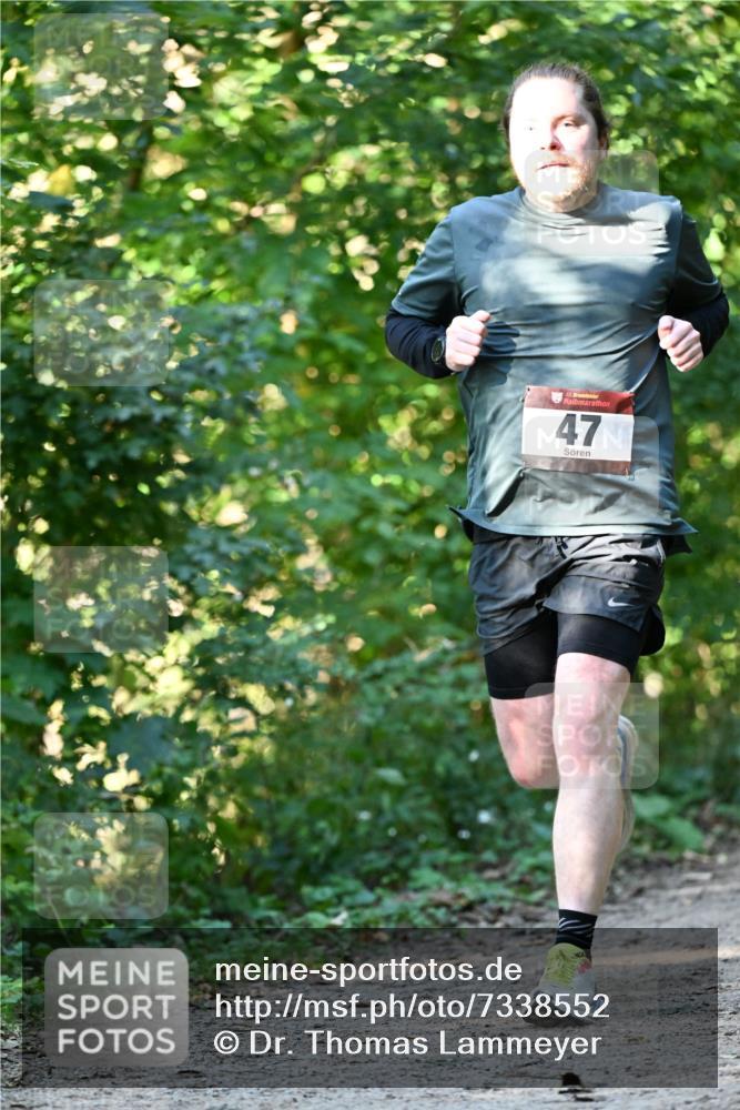 06.10.2024 - Bramfelder Halbmarathon 2024 Dr. Thomas Lammeyer http://msf.ph/oto/7338552 06.10.2024 10:27:28 Laufen 47 meine-sportfotos.de