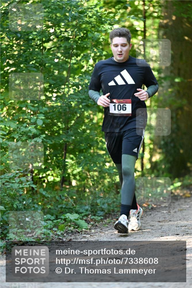 06.10.2024 - Bramfelder Halbmarathon 2024 Dr. Thomas Lammeyer http://msf.ph/oto/7338608 06.10.2024 10:27:55 Laufen 106 meine-sportfotos.de