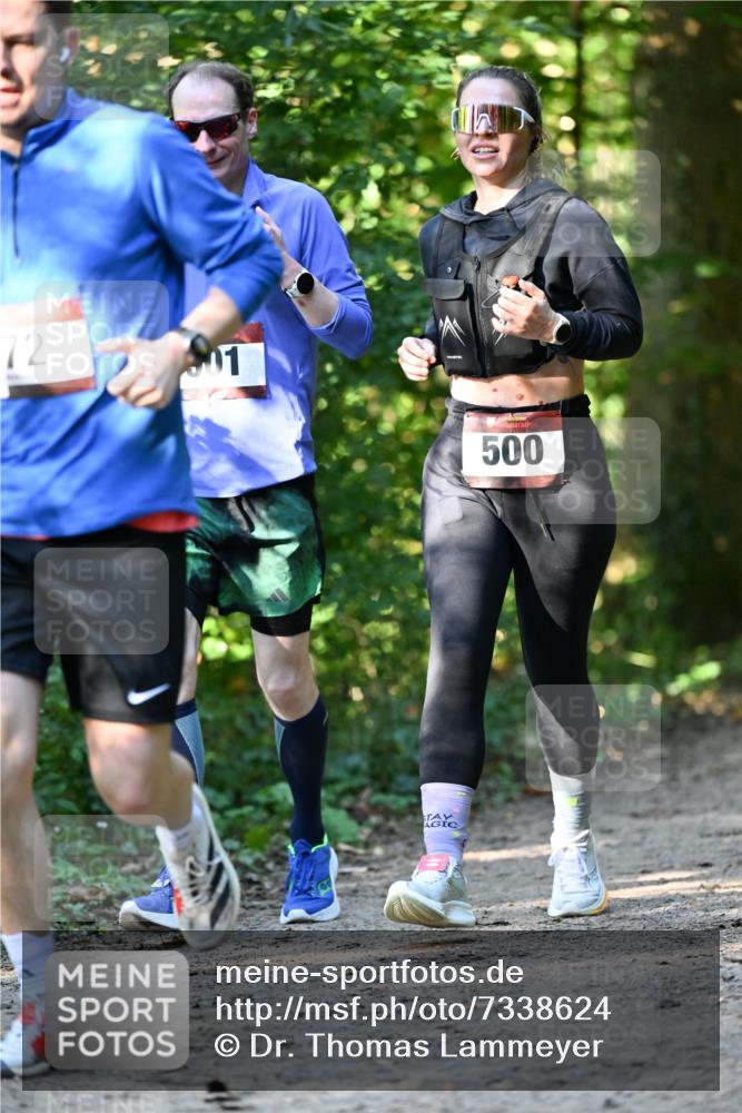 06.10.2024 - Bramfelder Halbmarathon 2024 Dr. Thomas Lammeyer http://msf.ph/oto/7338624 06.10.2024 10:28:00 Laufen 72, 01, 500 meine-sportfotos.de