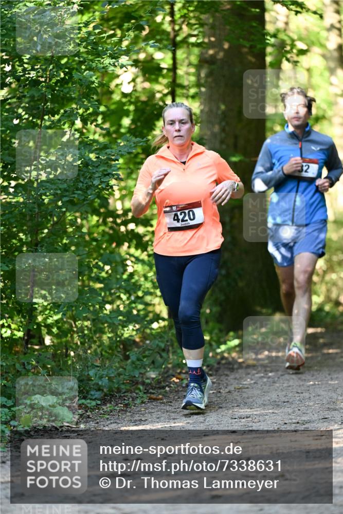 06.10.2024 - Bramfelder Halbmarathon 2024 Dr. Thomas Lammeyer http://msf.ph/oto/7338631 06.10.2024 10:28:08 Laufen 420, 32 meine-sportfotos.de