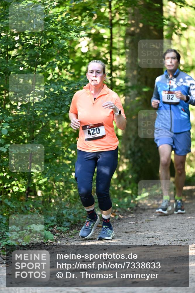 06.10.2024 - Bramfelder Halbmarathon 2024 Dr. Thomas Lammeyer http://msf.ph/oto/7338633 06.10.2024 10:28:09 Laufen 420, 82 meine-sportfotos.de