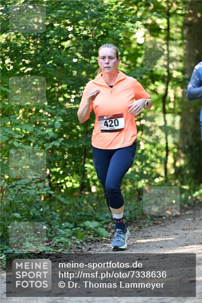 06.10.2024 - Bramfelder Halbmarathon 2024 Dr. Thomas Lammeyer http://msf.ph/oto/7338636 06.10.2024 10:28:09 Laufen 420 meine-sportfotos.de