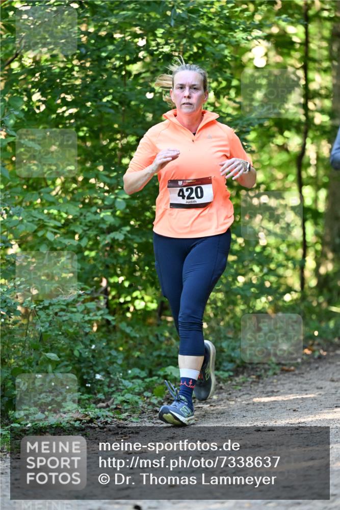 06.10.2024 - Bramfelder Halbmarathon 2024 Dr. Thomas Lammeyer http://msf.ph/oto/7338637 06.10.2024 10:28:09 Laufen 420 meine-sportfotos.de