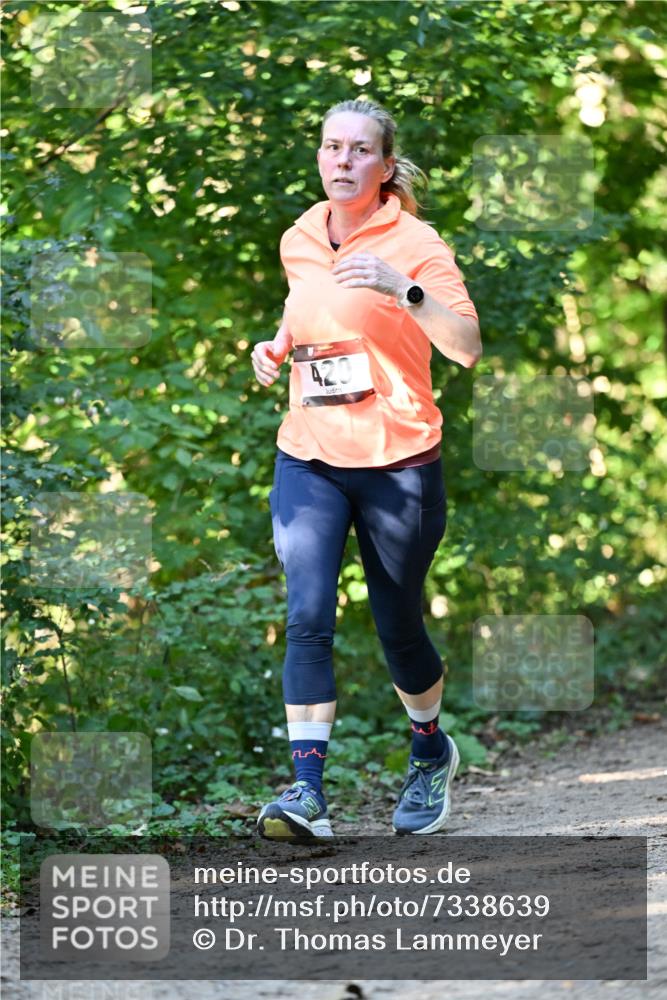 06.10.2024 - Bramfelder Halbmarathon 2024 Dr. Thomas Lammeyer http://msf.ph/oto/7338639 06.10.2024 10:28:09 Laufen 42 meine-sportfotos.de