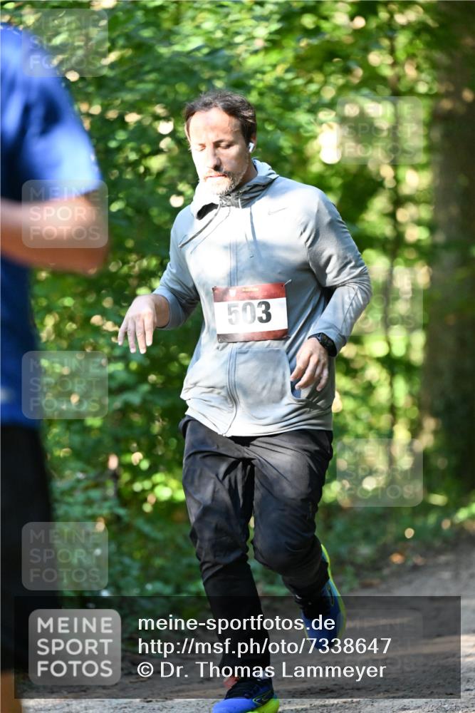 06.10.2024 - Bramfelder Halbmarathon 2024 Dr. Thomas Lammeyer http://msf.ph/oto/7338647 06.10.2024 10:28:12 Laufen 503 meine-sportfotos.de
