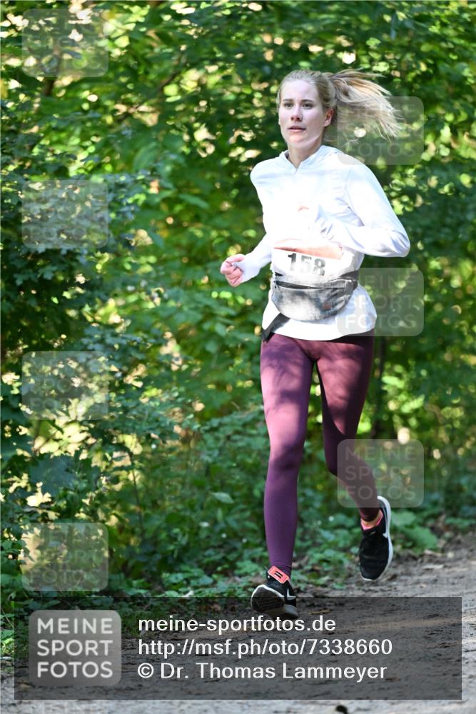 06.10.2024 - Bramfelder Halbmarathon 2024 Dr. Thomas Lammeyer http://msf.ph/oto/7338660 06.10.2024 10:28:15 Laufen 158 meine-sportfotos.de