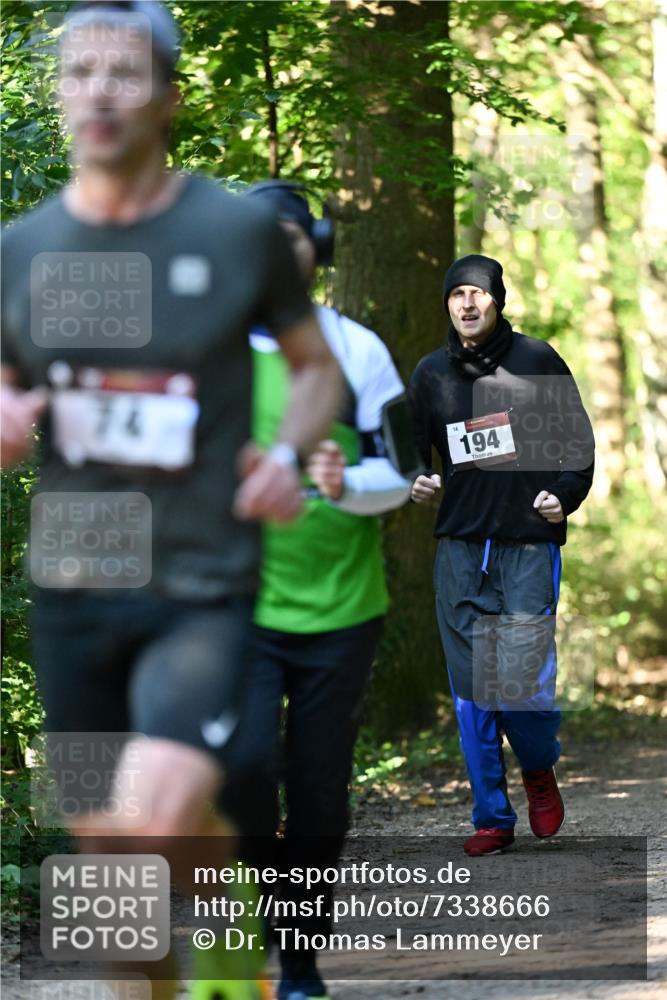 06.10.2024 - Bramfelder Halbmarathon 2024 Dr. Thomas Lammeyer http://msf.ph/oto/7338666 06.10.2024 10:28:16 Laufen 194 meine-sportfotos.de