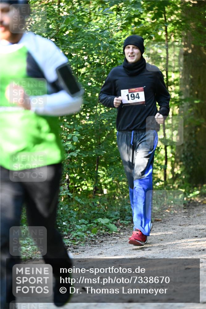 06.10.2024 - Bramfelder Halbmarathon 2024 Dr. Thomas Lammeyer http://msf.ph/oto/7338670 06.10.2024 10:28:18 Laufen 194 meine-sportfotos.de