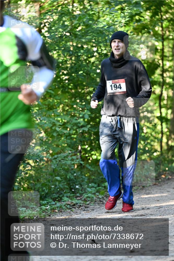 06.10.2024 - Bramfelder Halbmarathon 2024 Dr. Thomas Lammeyer http://msf.ph/oto/7338672 06.10.2024 10:28:18 Laufen 14, 194 meine-sportfotos.de
