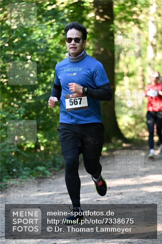 06.10.2024 - Bramfelder Halbmarathon 2024 Dr. Thomas Lammeyer http://msf.ph/oto/7338675 06.10.2024 10:28:19 Laufen 567 meine-sportfotos.de