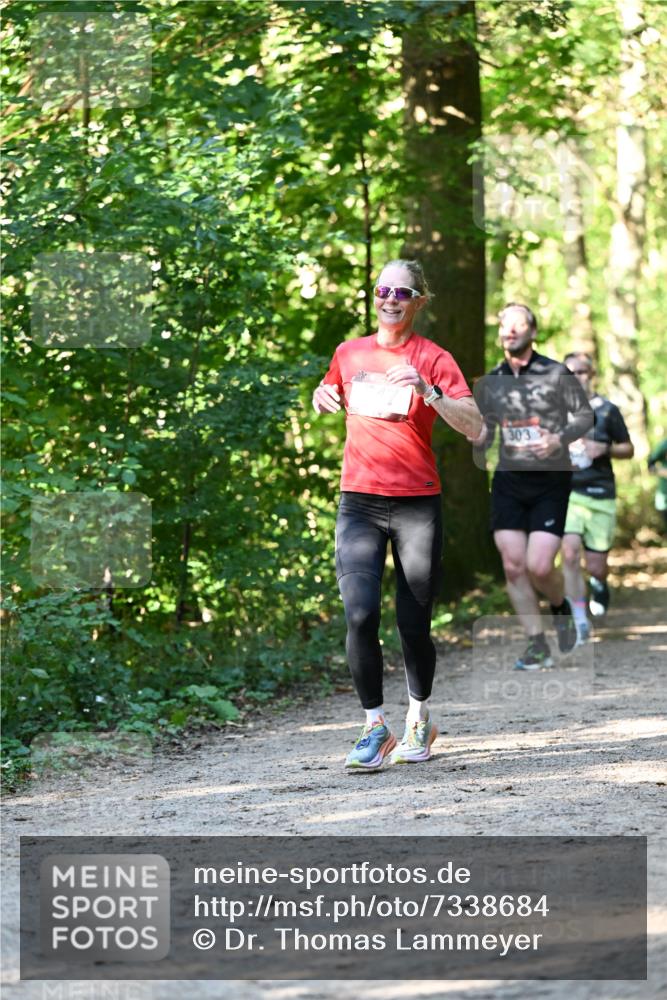06.10.2024 - Bramfelder Halbmarathon 2024 Dr. Thomas Lammeyer http://msf.ph/oto/7338684 06.10.2024 10:28:21 Laufen 303 meine-sportfotos.de