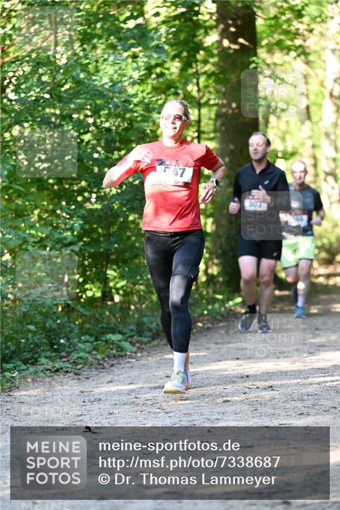 06.10.2024 - Bramfelder Halbmarathon 2024 Dr. Thomas Lammeyer http://msf.ph/oto/7338687 06.10.2024 10:28:22 Laufen 303 meine-sportfotos.de