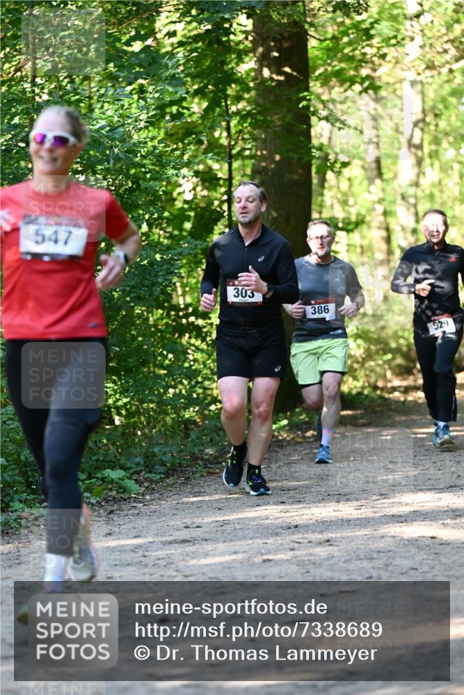06.10.2024 - Bramfelder Halbmarathon 2024 Dr. Thomas Lammeyer http://msf.ph/oto/7338689 06.10.2024 10:28:22 Laufen 547, 303, 386, 529 meine-sportfotos.de