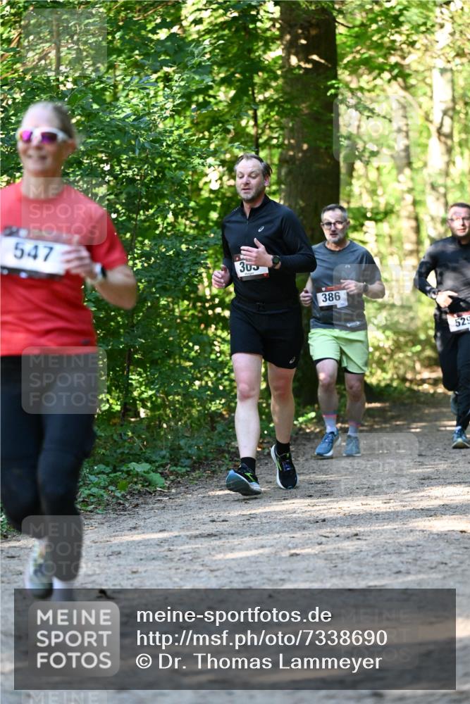 06.10.2024 - Bramfelder Halbmarathon 2024 Dr. Thomas Lammeyer http://msf.ph/oto/7338690 06.10.2024 10:28:23 Laufen 547, 303, 386, 529 meine-sportfotos.de