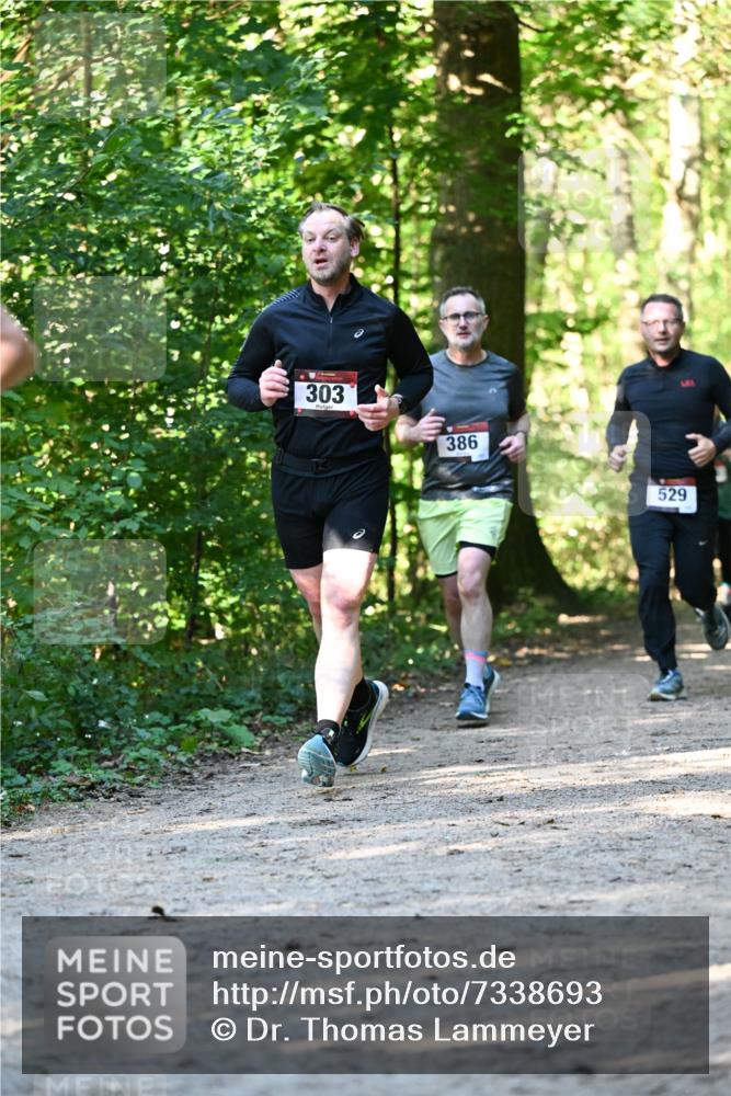 06.10.2024 - Bramfelder Halbmarathon 2024 Dr. Thomas Lammeyer http://msf.ph/oto/7338693 06.10.2024 10:28:23 Laufen 303, 386, 529 meine-sportfotos.de