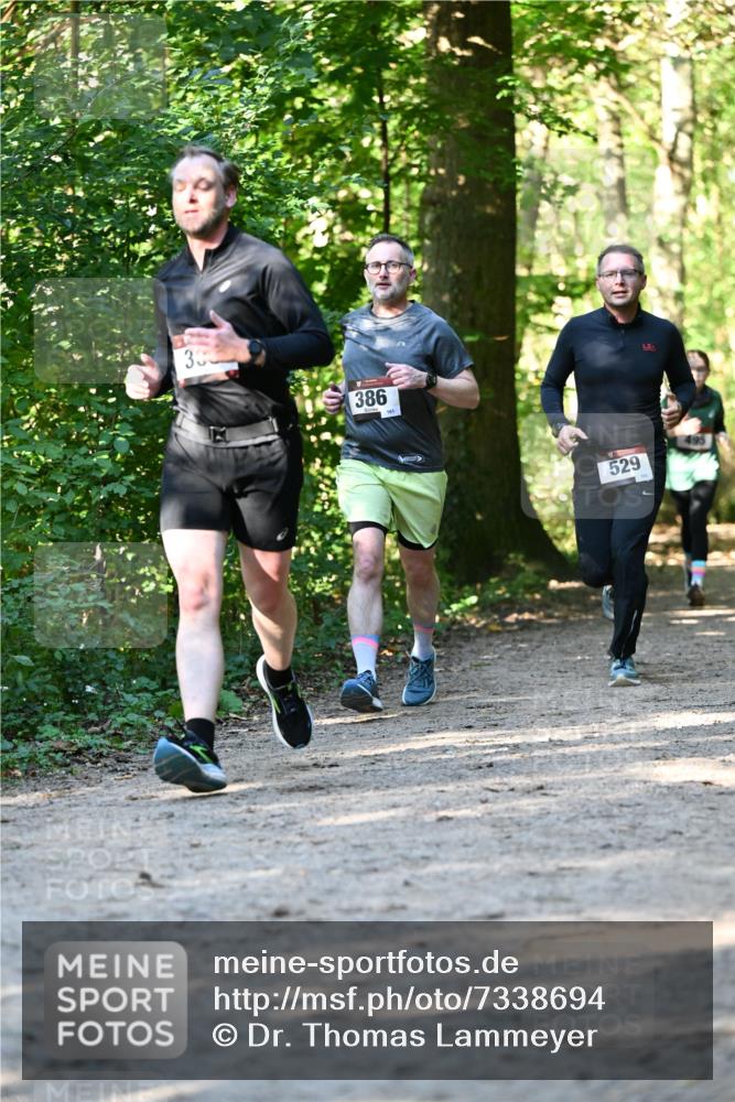 06.10.2024 - Bramfelder Halbmarathon 2024 Dr. Thomas Lammeyer http://msf.ph/oto/7338694 06.10.2024 10:28:23 Laufen 3, 386, 529 meine-sportfotos.de