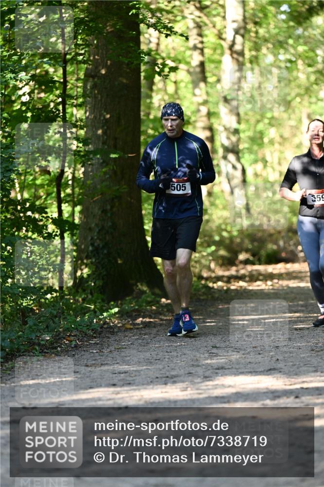 06.10.2024 - Bramfelder Halbmarathon 2024 Dr. Thomas Lammeyer http://msf.ph/oto/7338719 06.10.2024 10:28:30 Laufen 505, 59 meine-sportfotos.de