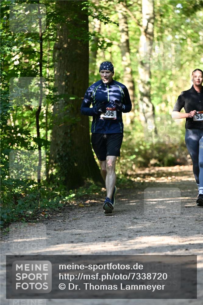 06.10.2024 - Bramfelder Halbmarathon 2024 Dr. Thomas Lammeyer http://msf.ph/oto/7338720 06.10.2024 10:28:30 Laufen 505, 55 meine-sportfotos.de