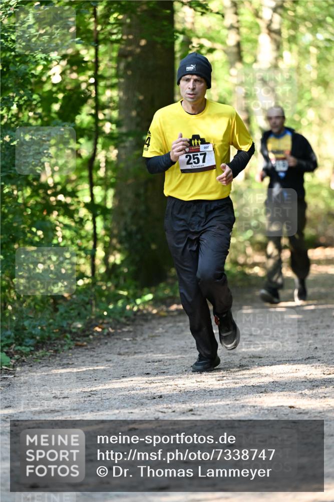 06.10.2024 - Bramfelder Halbmarathon 2024 Dr. Thomas Lammeyer http://msf.ph/oto/7338747 06.10.2024 10:28:35 Laufen 4, 002, 257 meine-sportfotos.de