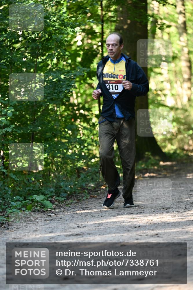 06.10.2024 - Bramfelder Halbmarathon 2024 Dr. Thomas Lammeyer http://msf.ph/oto/7338761 06.10.2024 10:28:38 Laufen 4727, 310 meine-sportfotos.de