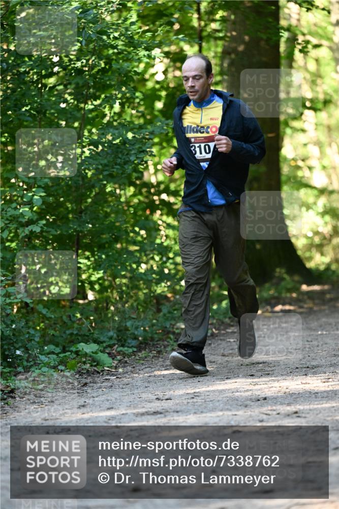 06.10.2024 - Bramfelder Halbmarathon 2024 Dr. Thomas Lammeyer http://msf.ph/oto/7338762 06.10.2024 10:28:38 Laufen 310 meine-sportfotos.de