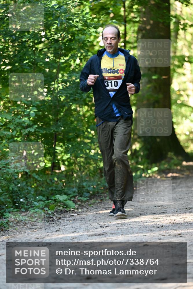 06.10.2024 - Bramfelder Halbmarathon 2024 Dr. Thomas Lammeyer http://msf.ph/oto/7338764 06.10.2024 10:28:38 Laufen 310 meine-sportfotos.de
