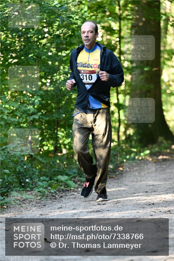 06.10.2024 - Bramfelder Halbmarathon 2024 Dr. Thomas Lammeyer http://msf.ph/oto/7338766 06.10.2024 10:28:38 Laufen 310 meine-sportfotos.de
