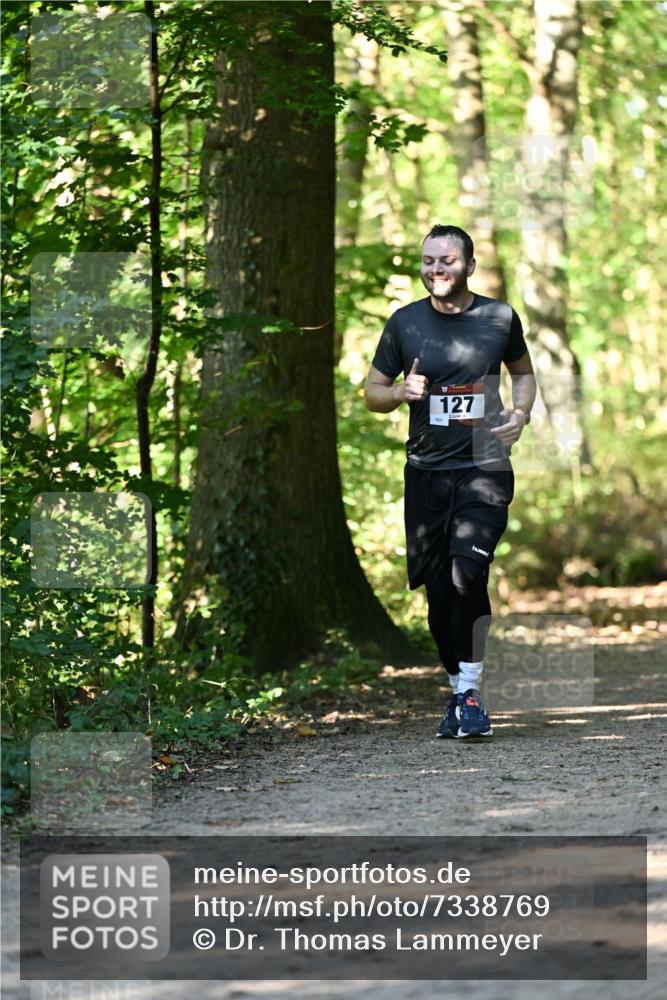 06.10.2024 - Bramfelder Halbmarathon 2024 Dr. Thomas Lammeyer http://msf.ph/oto/7338769 06.10.2024 10:28:41 Laufen 101, 127 meine-sportfotos.de