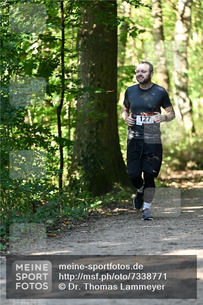 06.10.2024 - Bramfelder Halbmarathon 2024 Dr. Thomas Lammeyer http://msf.ph/oto/7338771 06.10.2024 10:28:41 Laufen 127 meine-sportfotos.de